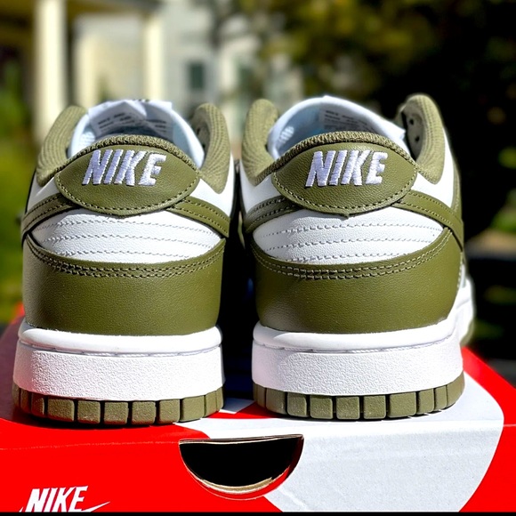 🫒🥑🍸 Nike Dunk Low Medium Olive Sz 7W / 5.5M 🍸🫒🥑 - Picture 5 of 5